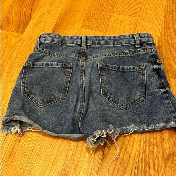 Denim & Co size 6 jean shorts distressed high waist - Picture 3 of 3